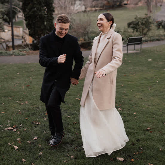 Cheap and simple wedding service in Hobart